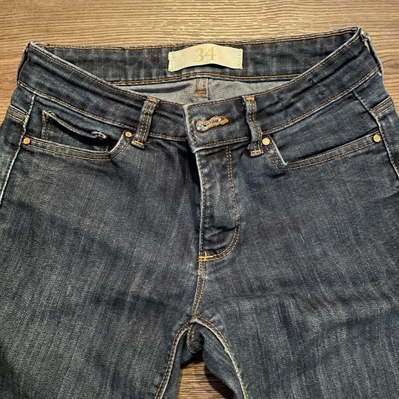 Zara Basic Dept Women’s Jeans - Picture 2 of 4